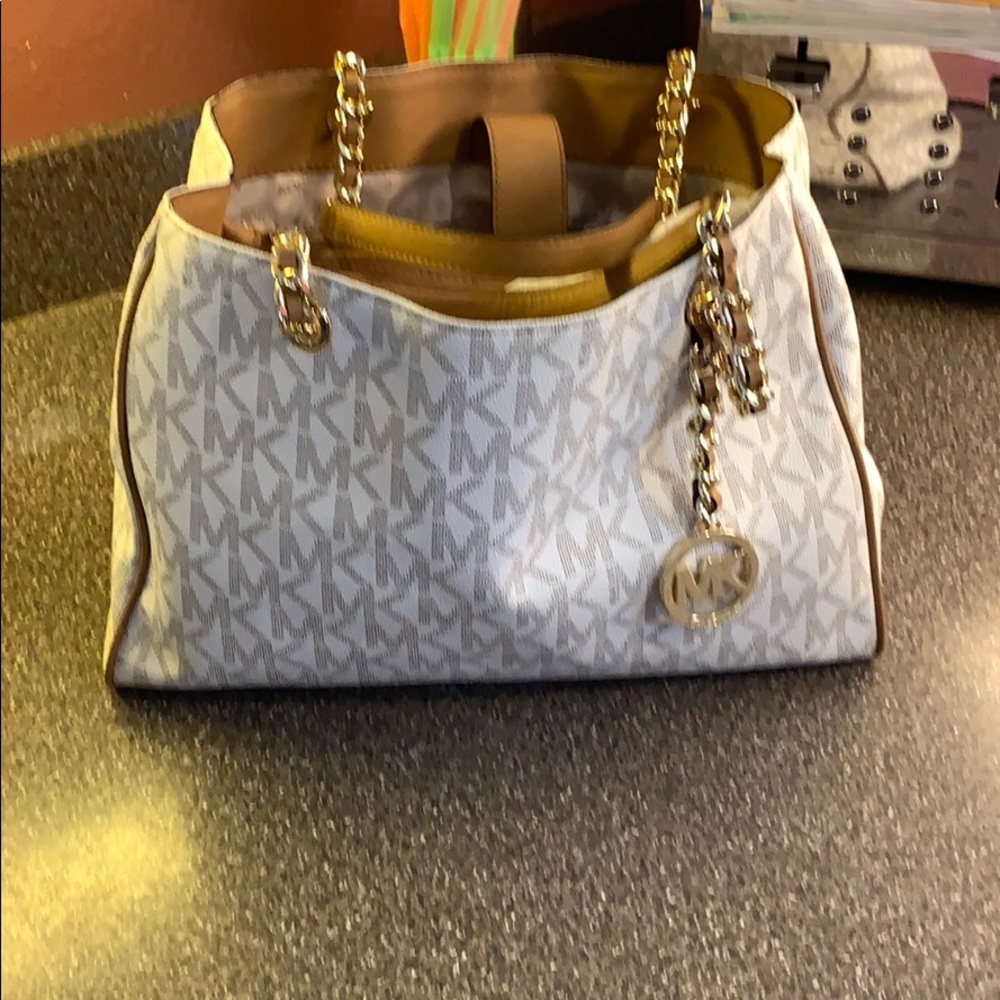 Micheal kors handbag